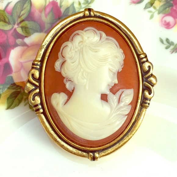 Estee Lauder Coral Cameo Perfume Box - Picture 3 of 8